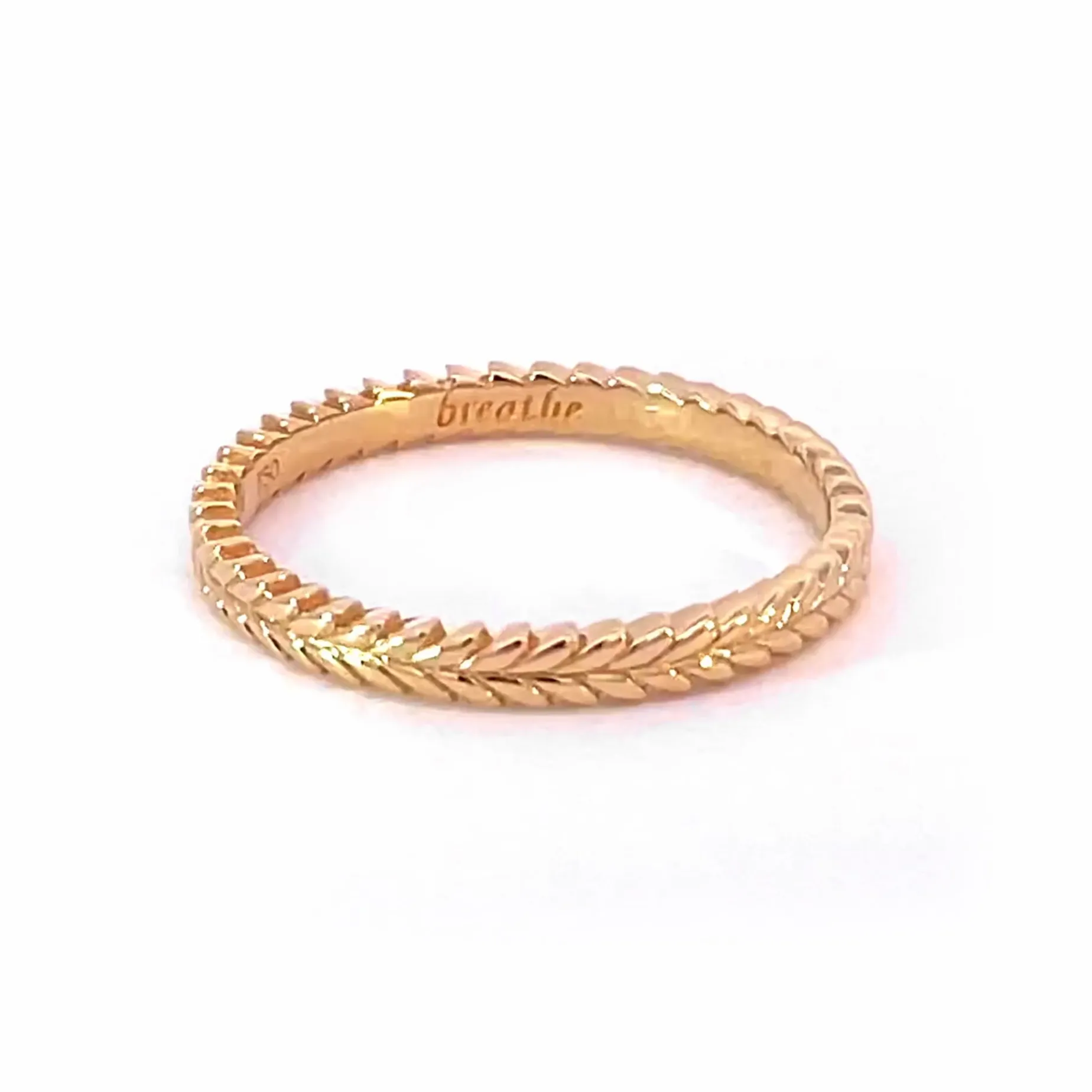 Breathe Leaf Poesy Slim 18K Gold Stackable Ring