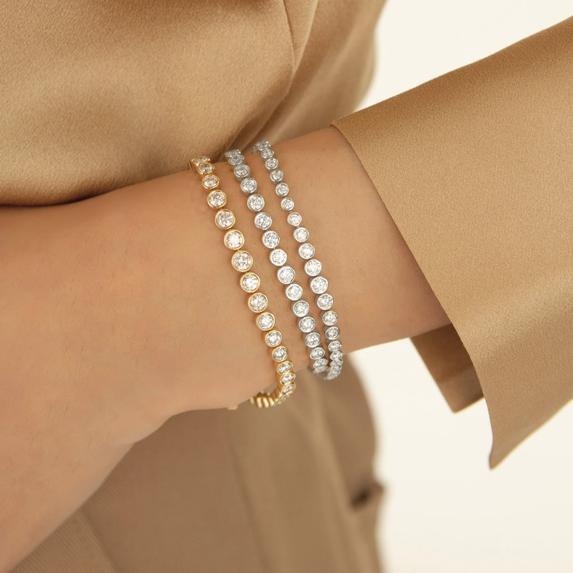 Midi Graduated Round Bezel Set Diamond 18K White Gold Tennis Bracelet