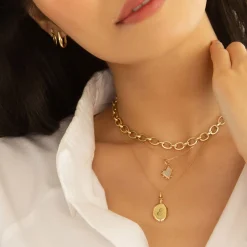 Slim "Eve" 18K Gold Engraved Locket Necklace