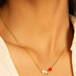 The Kiss Necklace